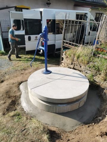 Studna 120 cm průměr.