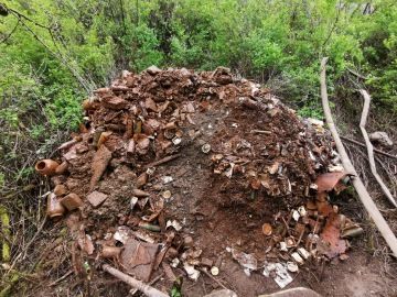 velké množství odpadků ze studny