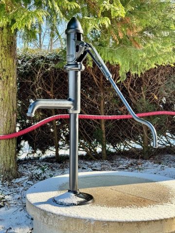 Oprava ruční pumpy Stříbro.