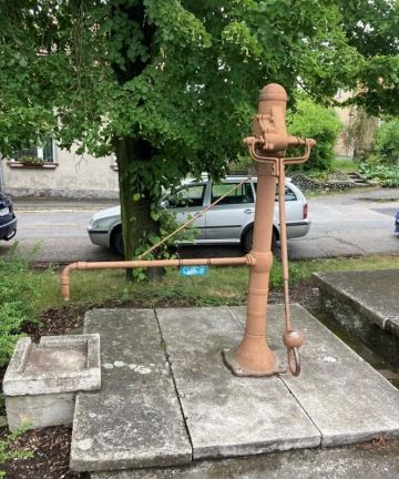 atypická ruční pumpa