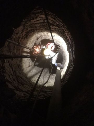 vyřezání starého čerpadla ze studny